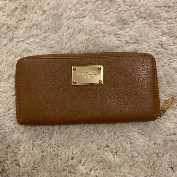 Michael Kors Handbags - Michael Kors Wallet